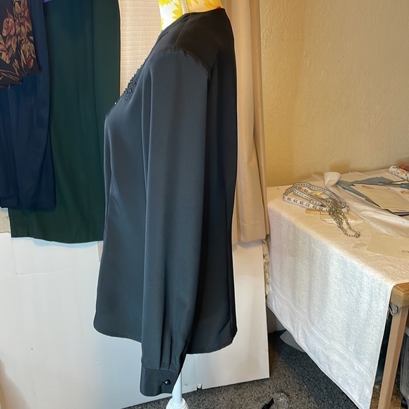 Ship ‘n Shore - Size 12 ~ Vintage Beaded Lightweight Office Blouse - Picture 5 of 10